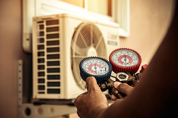Professional Hvac technician working in Farmington, MN